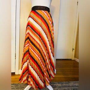 DKNY  SKIRT - new condition
